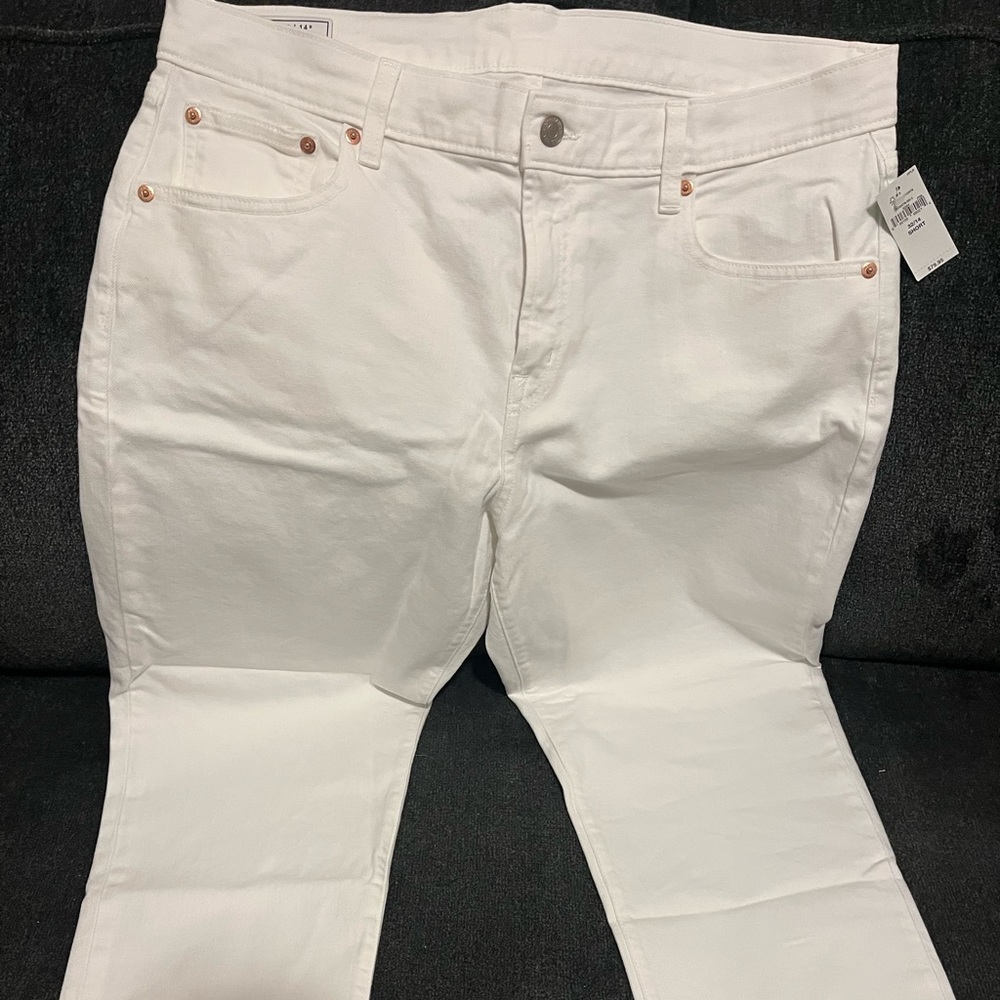 Gap Girlfriend Jeans in White size 32/14 short light stretch